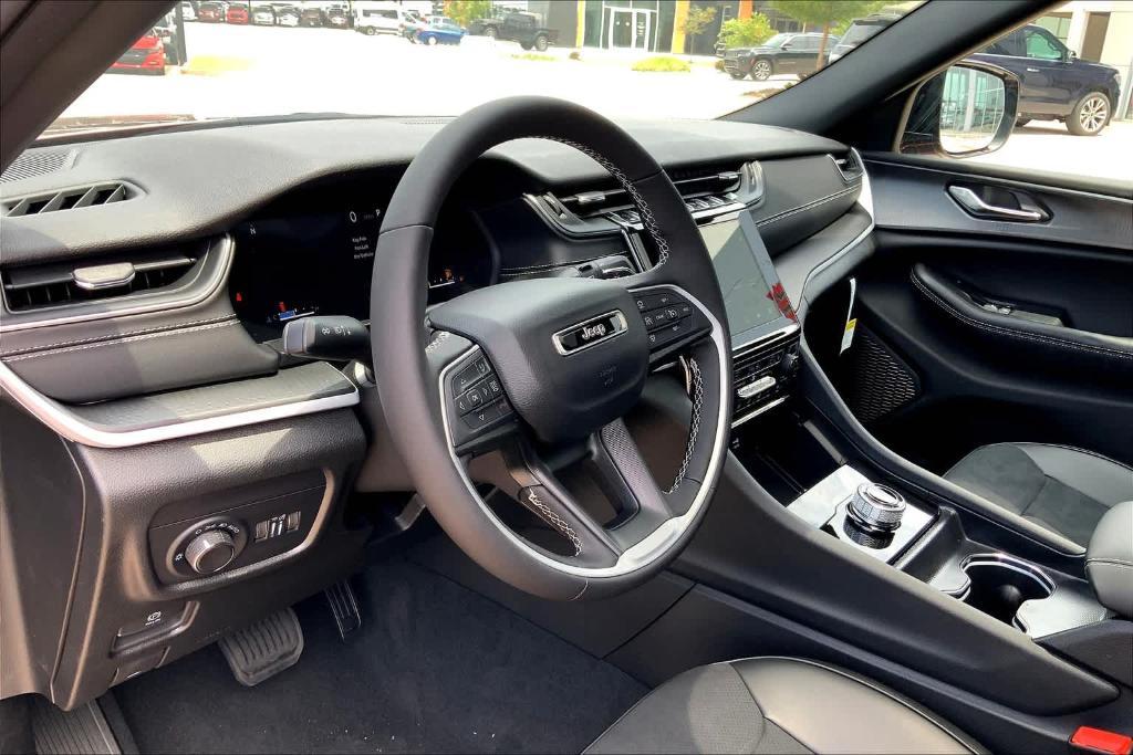 new 2024 Jeep Grand Cherokee car, priced at $40,169