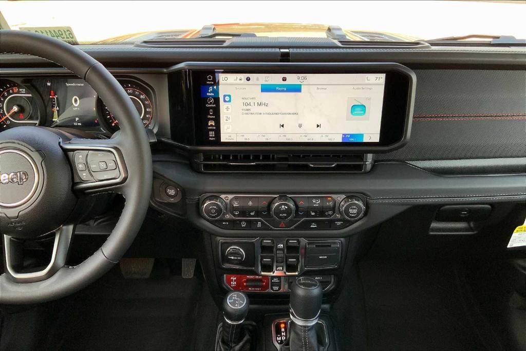 new 2025 Jeep Gladiator car, priced at $44,546