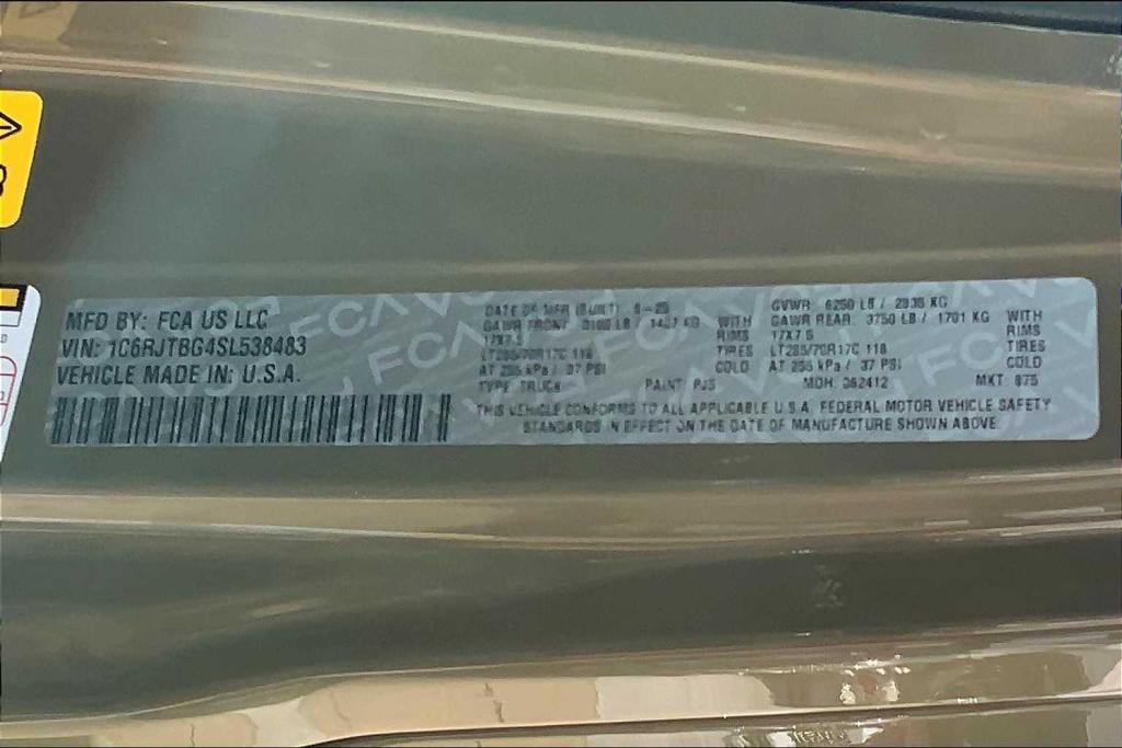 new 2025 Jeep Gladiator car, priced at $44,546