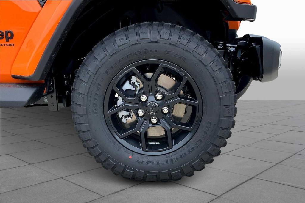 new 2025 Jeep Gladiator car, priced at $41,777