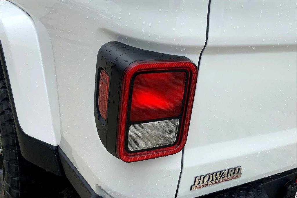 new 2025 Jeep Gladiator car, priced at $40,262