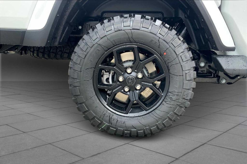 new 2025 Jeep Gladiator car, priced at $40,262