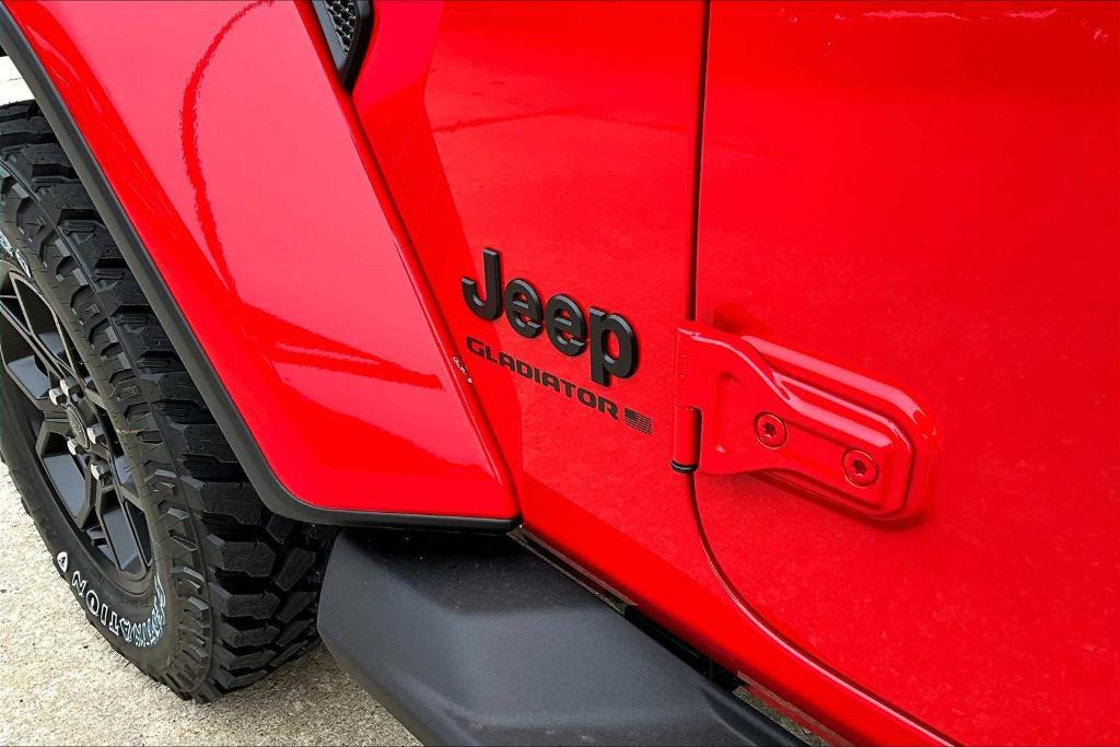 new 2025 Jeep Gladiator car, priced at $42,929
