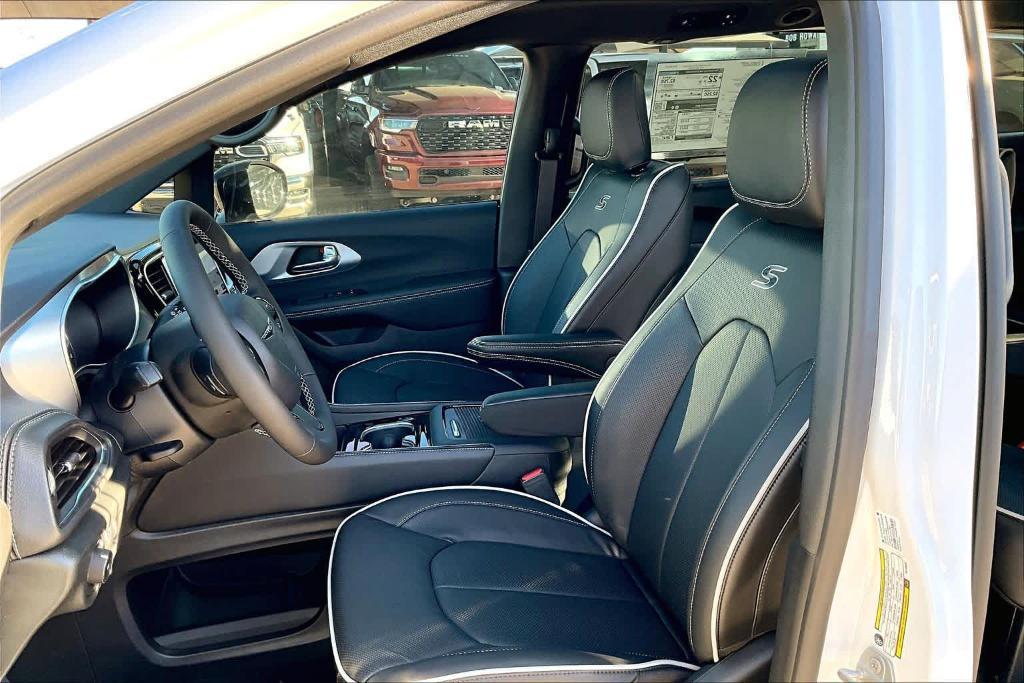 new 2026 Chrysler Pacifica car, priced at $45,350
