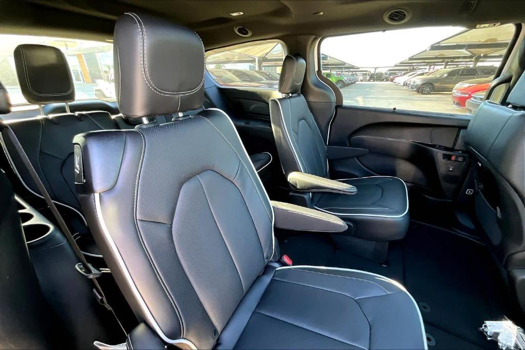 new 2026 Chrysler Pacifica car, priced at $45,350