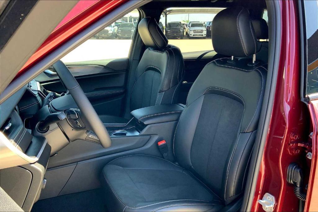new 2025 Jeep Grand Cherokee L car, priced at $43,367