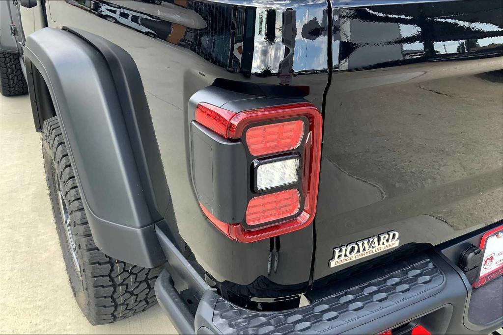 new 2025 Jeep Gladiator car, priced at $46,180