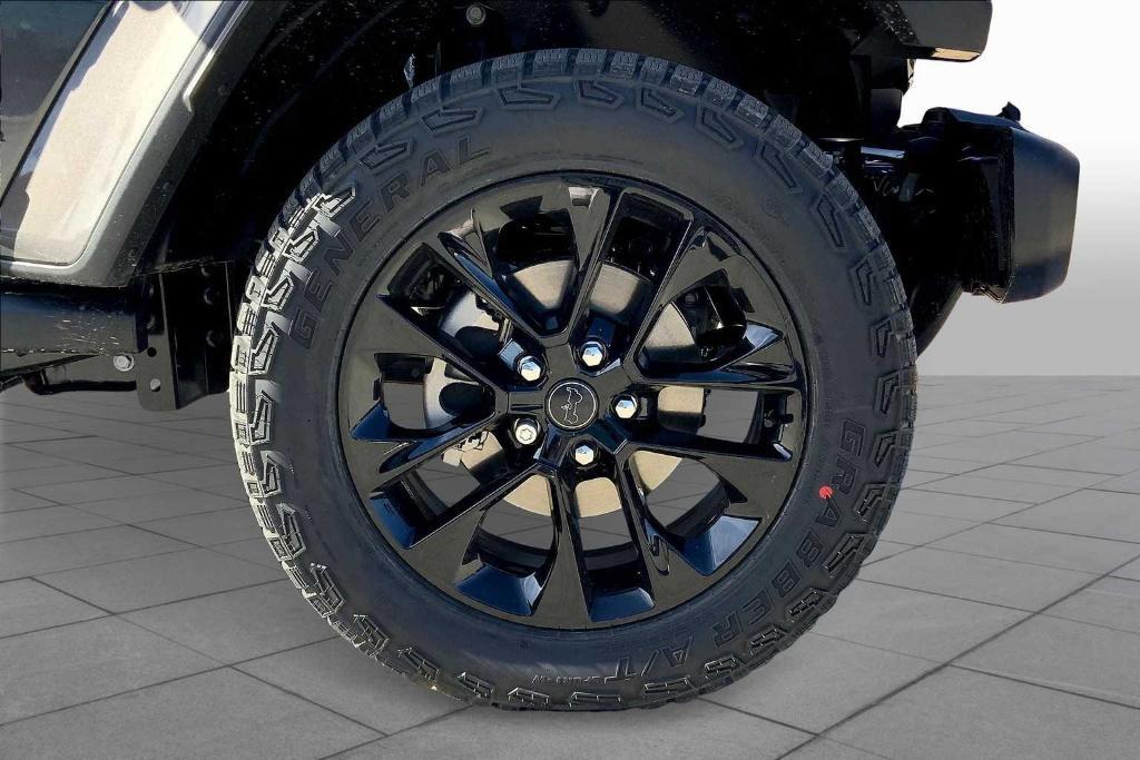 new 2025 Jeep Gladiator car, priced at $37,588