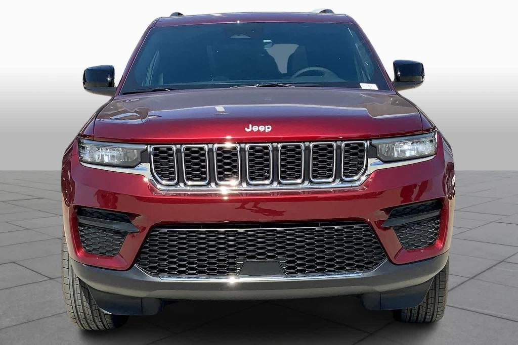 new 2025 Jeep Grand Cherokee car, priced at $34,175