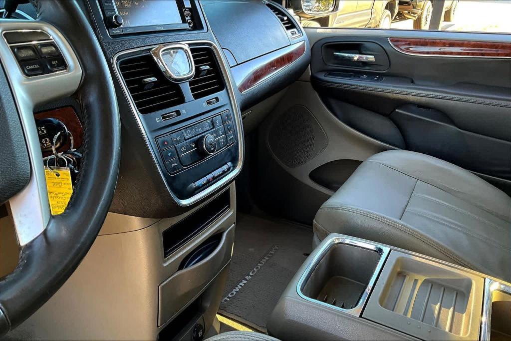 used 2014 Chrysler Town & Country car, priced at $5,995