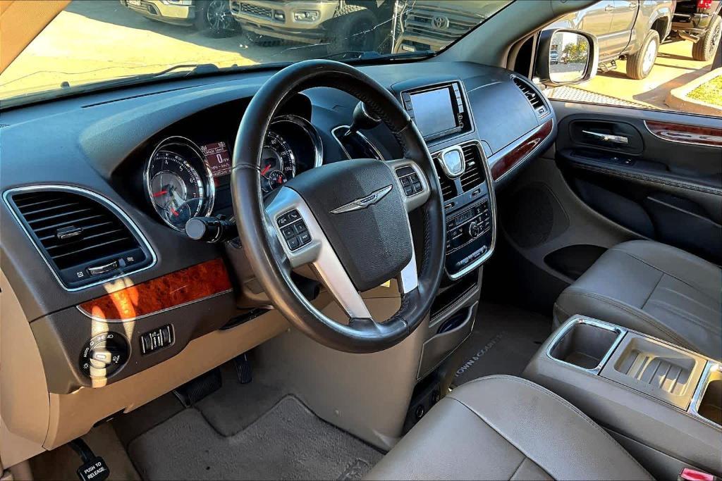 used 2014 Chrysler Town & Country car, priced at $5,995