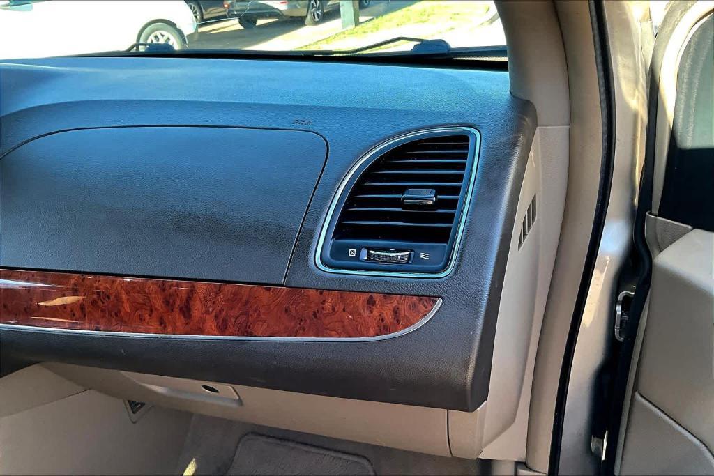 used 2014 Chrysler Town & Country car, priced at $5,995