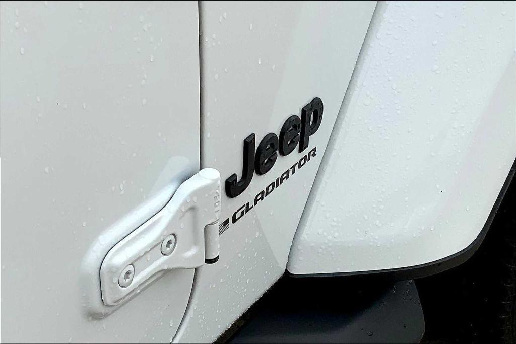 used 2023 Jeep Gladiator car, priced at $35,647