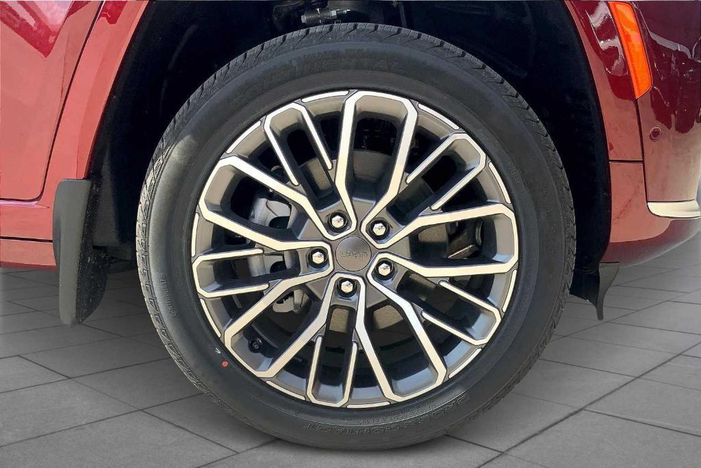 new 2025 Jeep Grand Cherokee L car, priced at $60,351