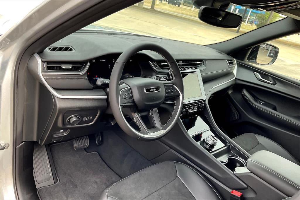 new 2024 Jeep Grand Cherokee L car, priced at $44,419