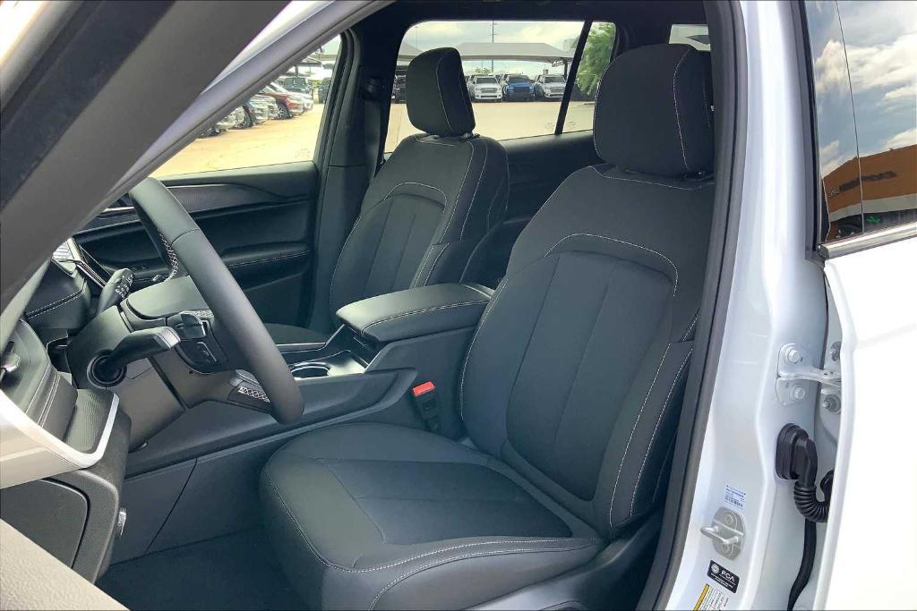 new 2025 Jeep Grand Cherokee L car, priced at $34,995