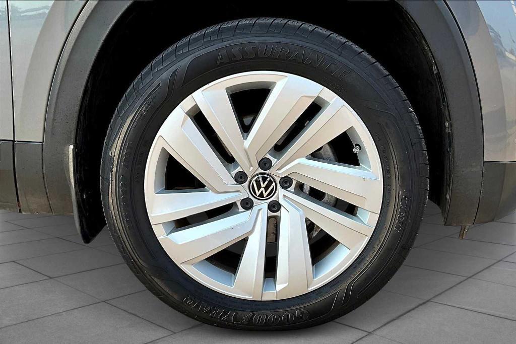 used 2022 Volkswagen Atlas Cross Sport car, priced at $23,291