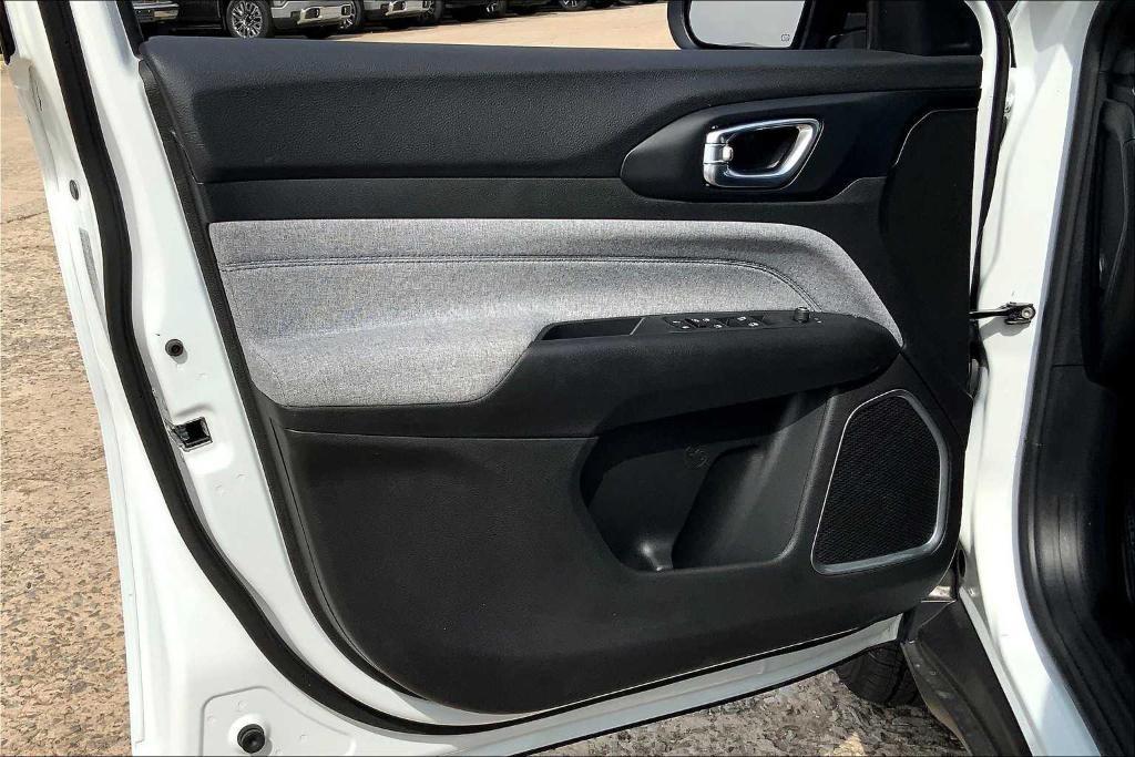 new 2025 Jeep Compass car, priced at $25,655