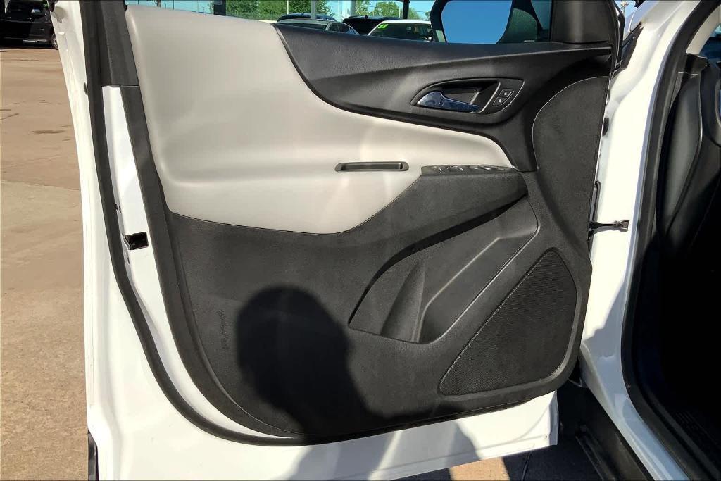 used 2021 Chevrolet Equinox car, priced at $19,519