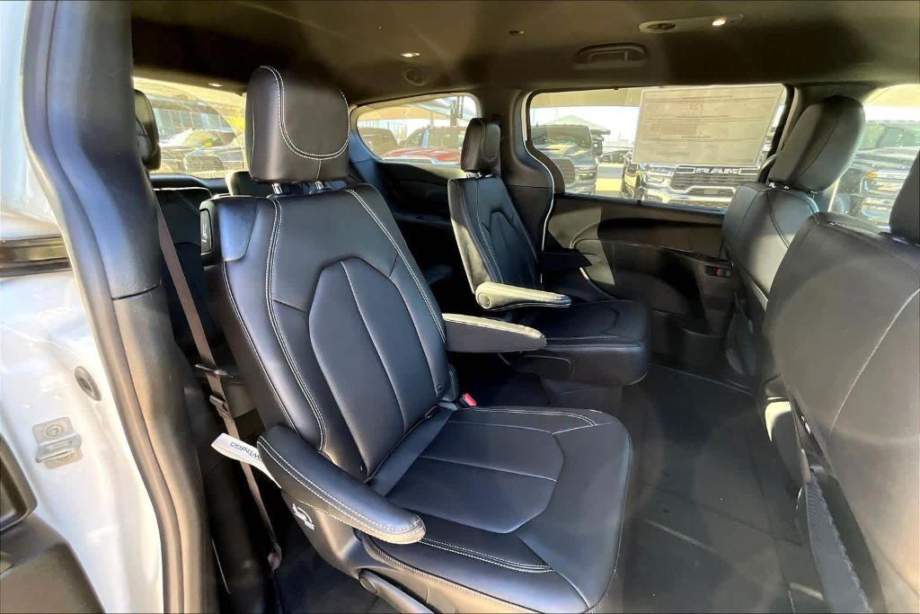 new 2026 Chrysler Pacifica car, priced at $37,465
