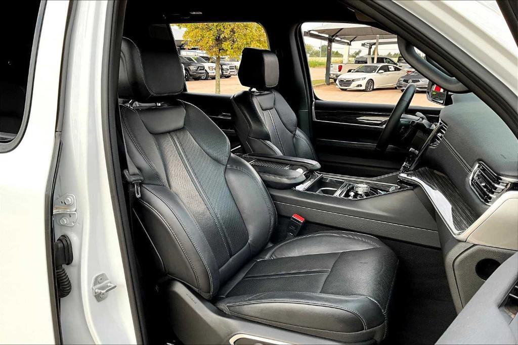 used 2022 Jeep Wagoneer car, priced at $35,791