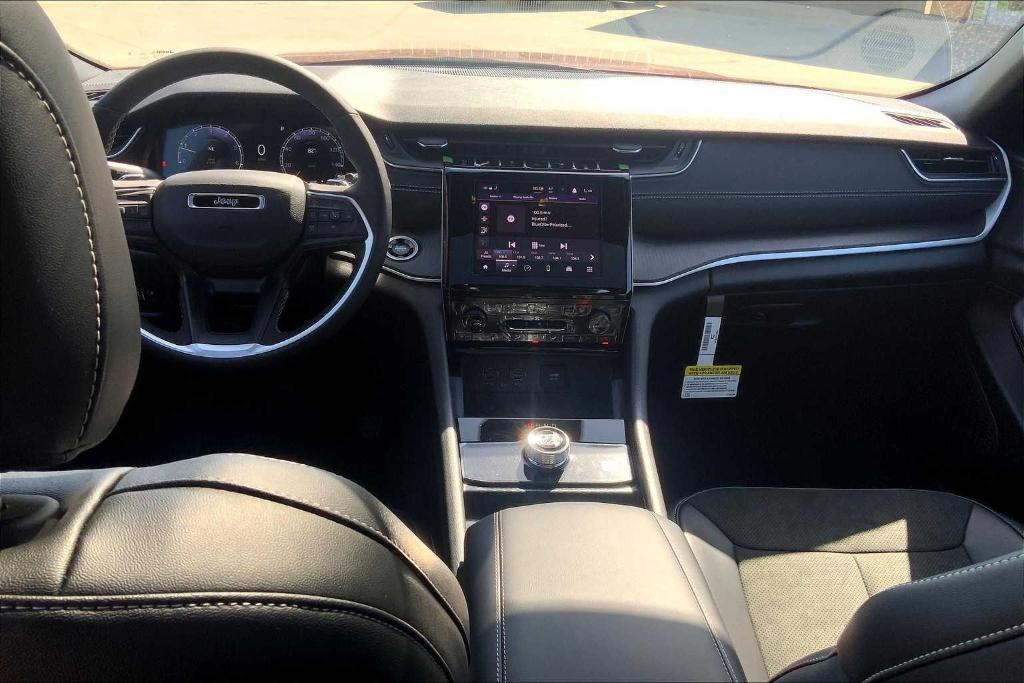 new 2025 Jeep Grand Cherokee car, priced at $35,730