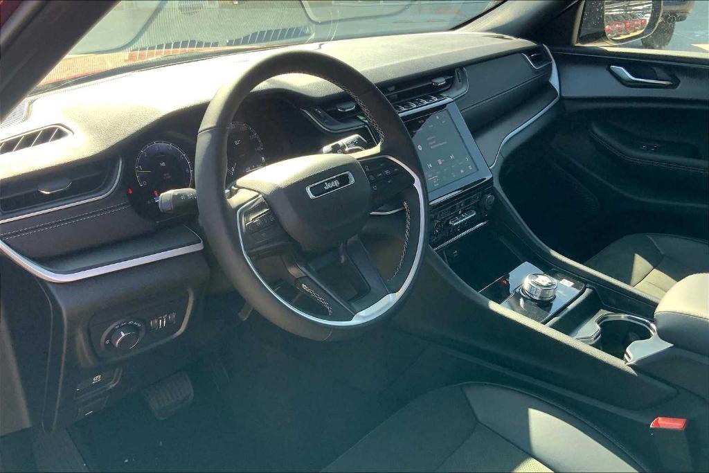 new 2025 Jeep Grand Cherokee car, priced at $35,730