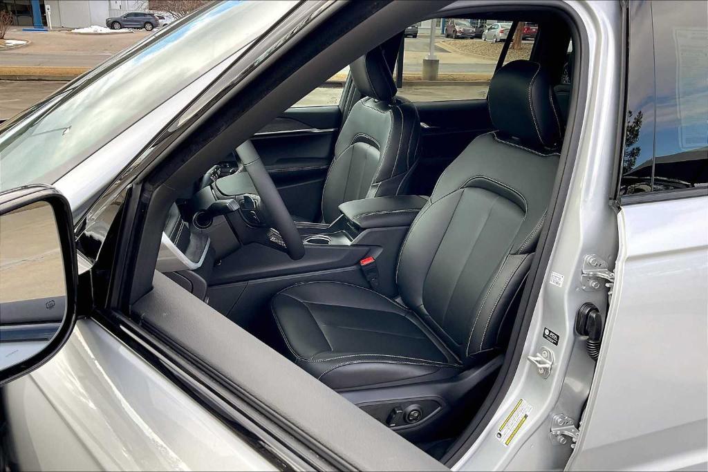 new 2025 Jeep Grand Cherokee car, priced at $47,499