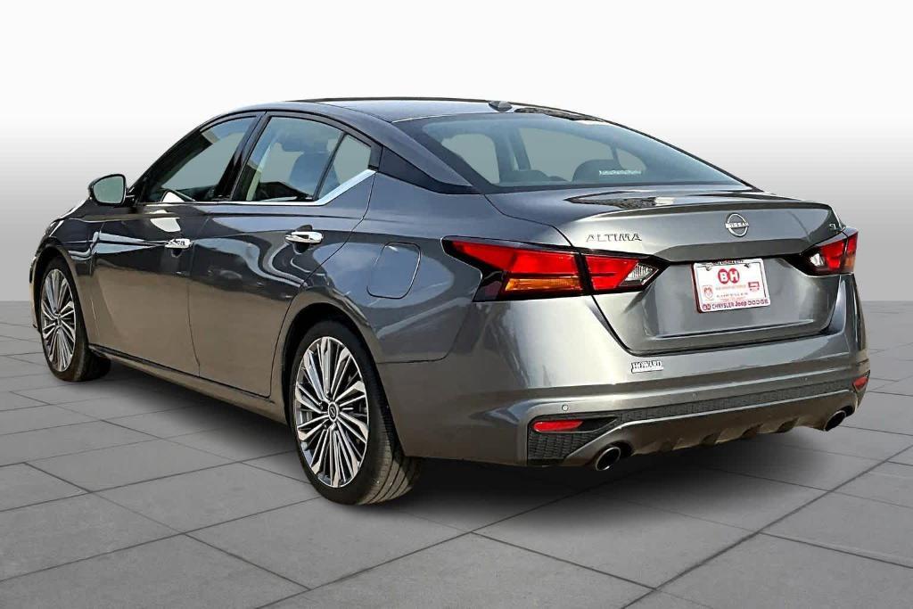 used 2023 Nissan Altima car, priced at $21,291