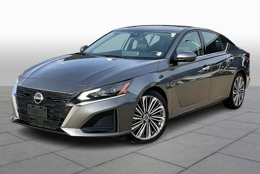 used 2023 Nissan Altima car, priced at $21,291