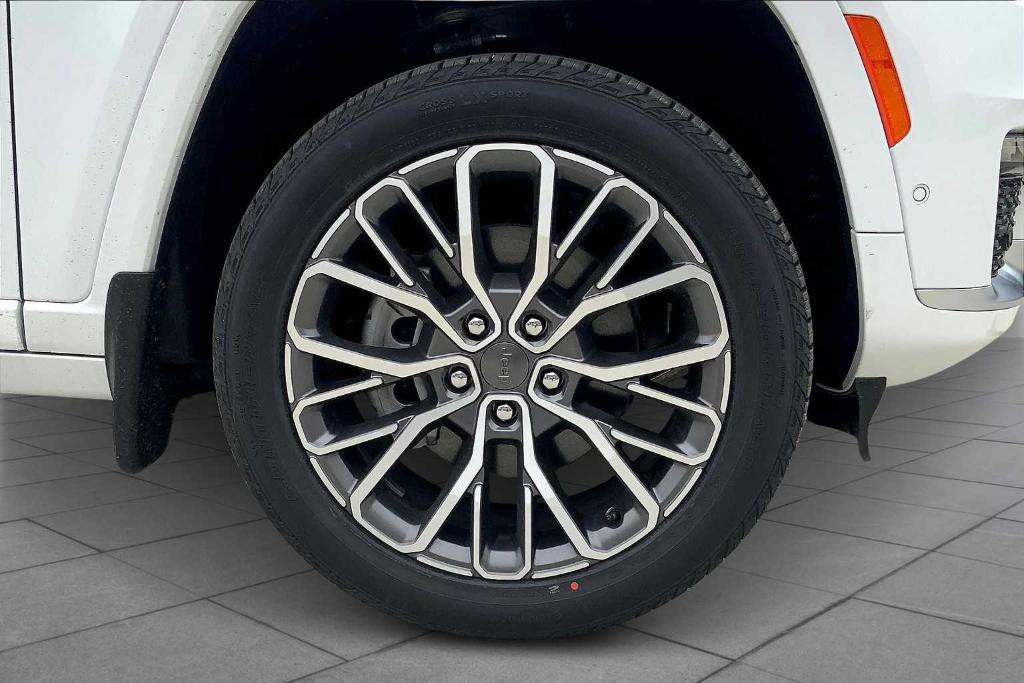 new 2025 Jeep Grand Cherokee L car, priced at $58,256