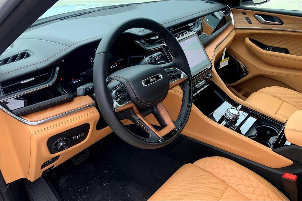 new 2025 Jeep Grand Cherokee L car, priced at $58,256