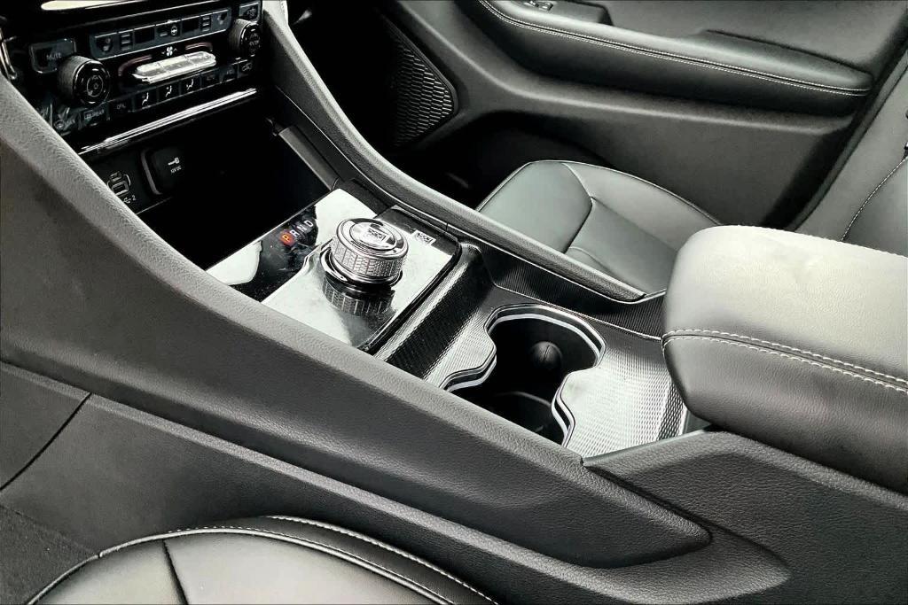 new 2025 Jeep Grand Cherokee car, priced at $40,486