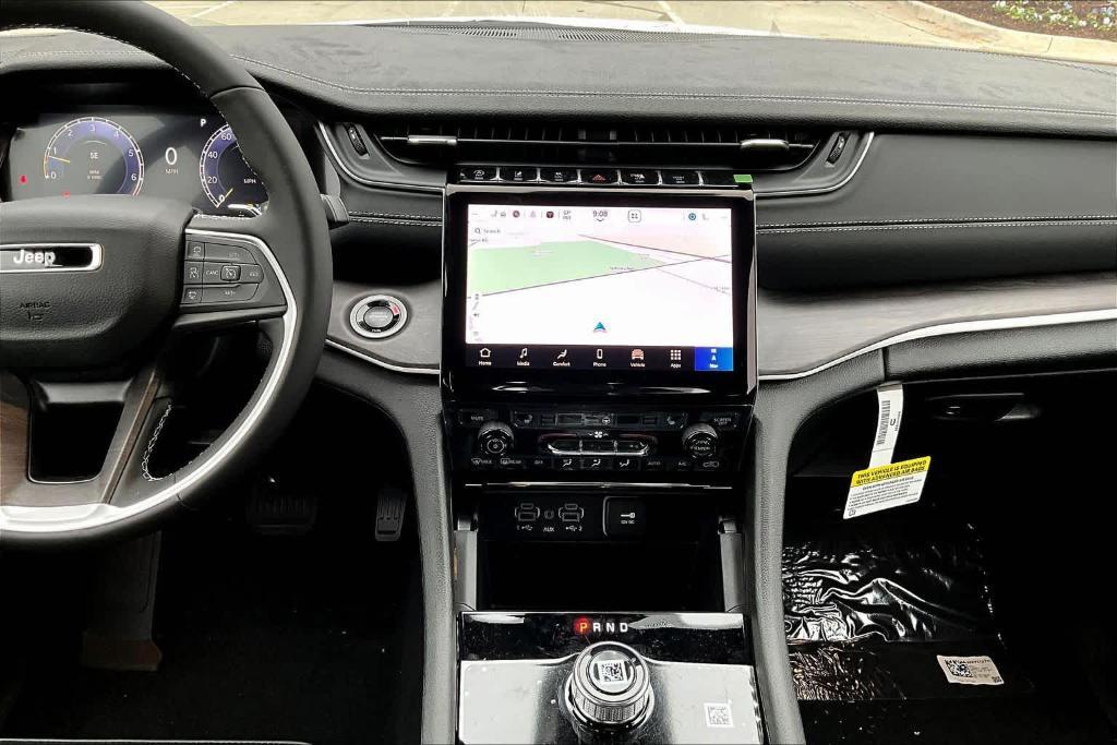 new 2025 Jeep Grand Cherokee car, priced at $40,486