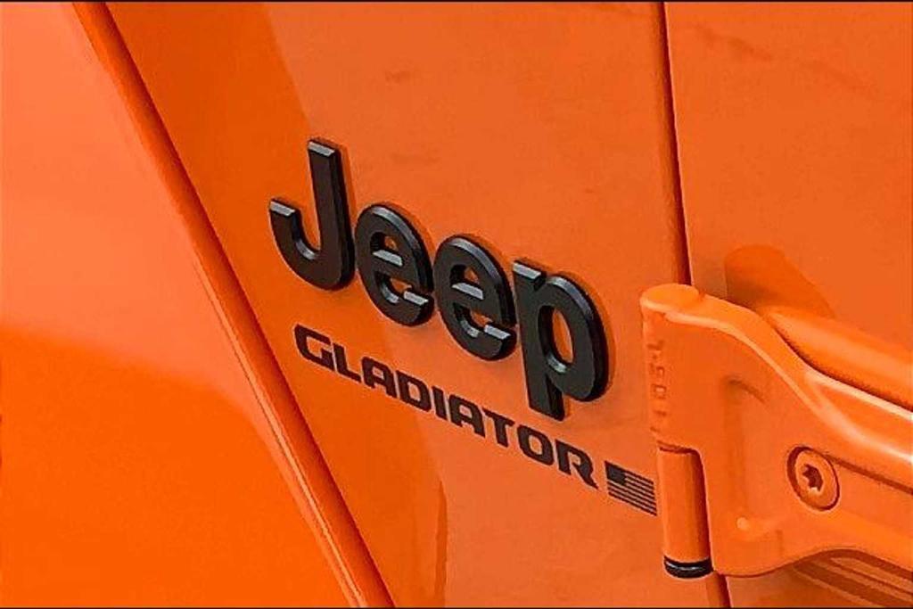 new 2025 Jeep Gladiator car, priced at $41,005