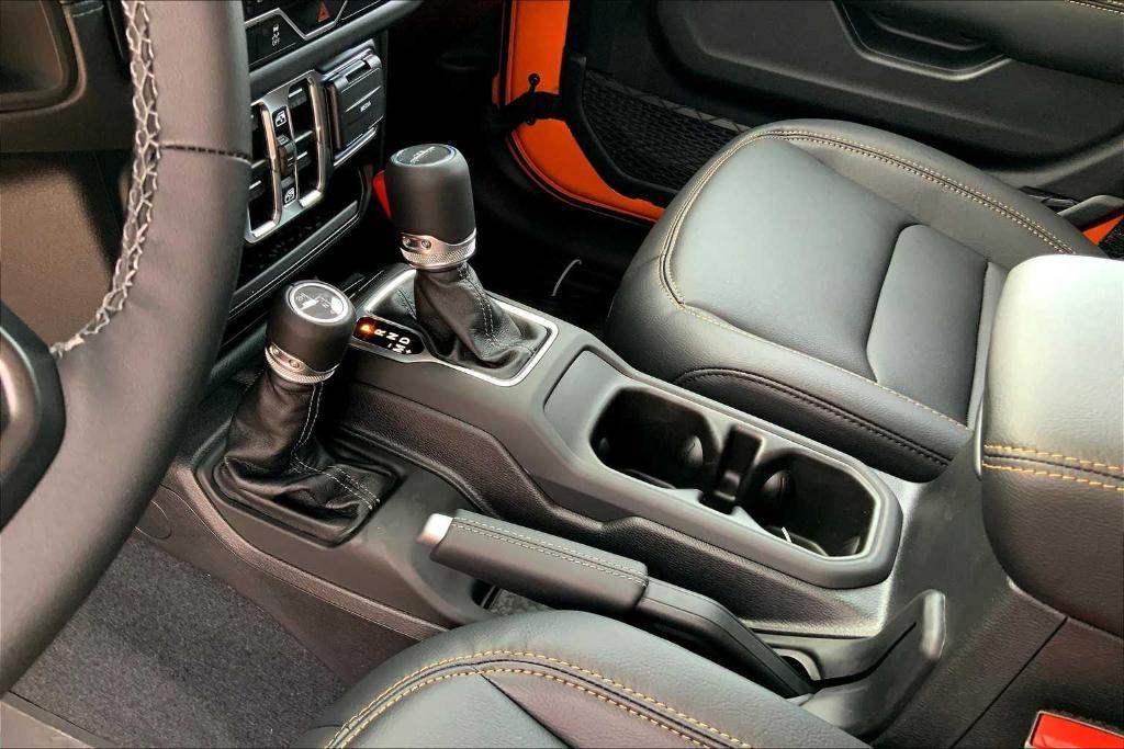 new 2025 Jeep Gladiator car, priced at $41,005