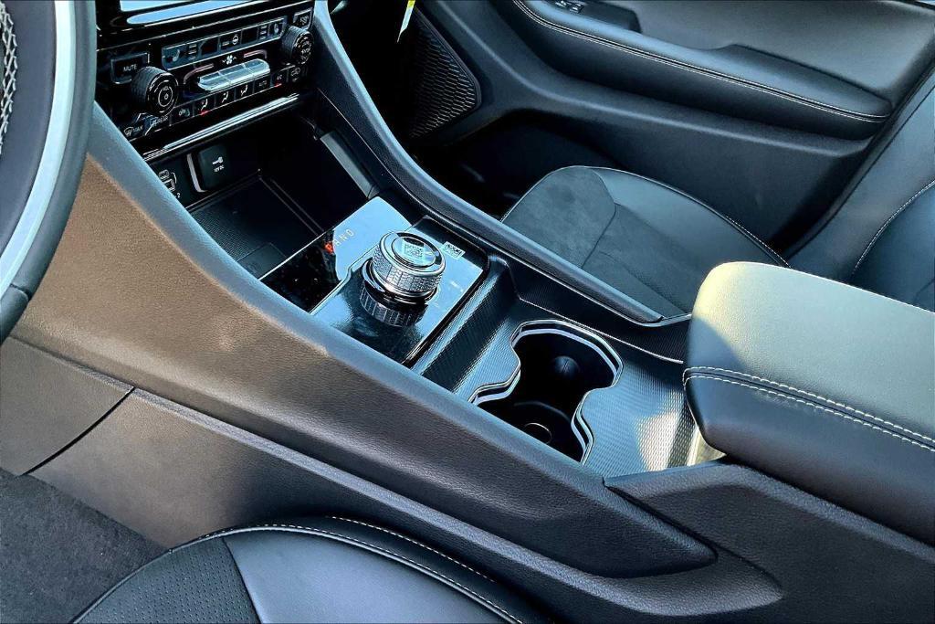 new 2025 Jeep Grand Cherokee car, priced at $41,136