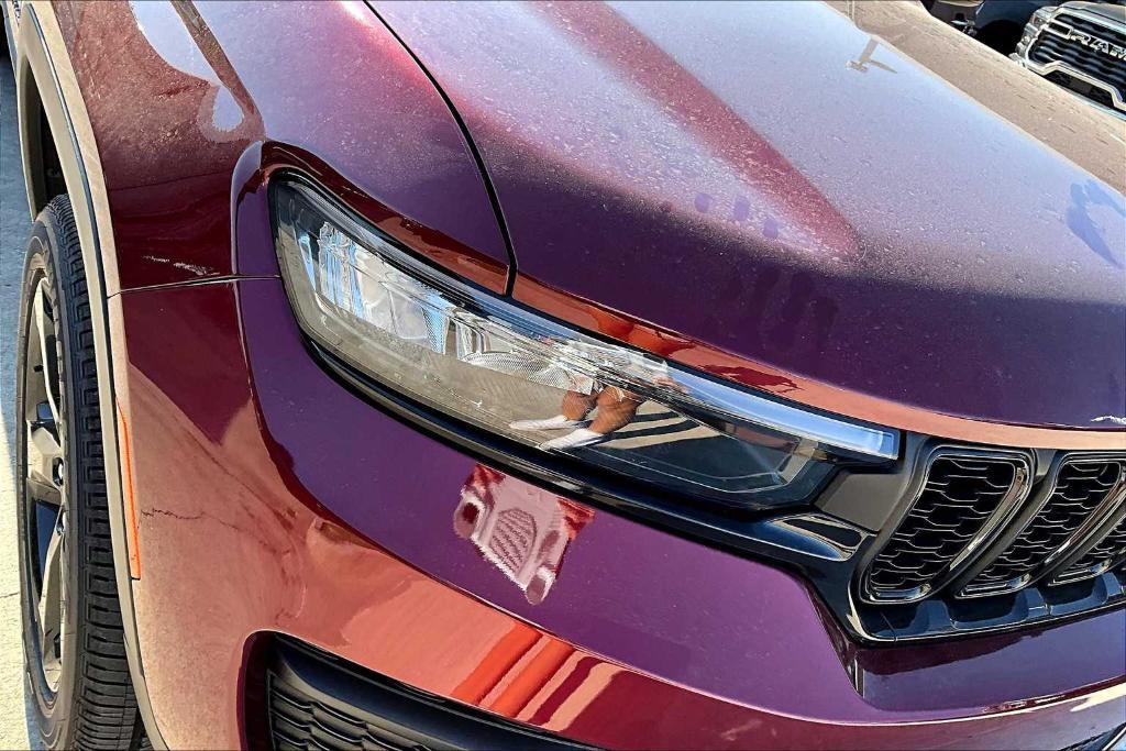 new 2025 Jeep Grand Cherokee car, priced at $41,136