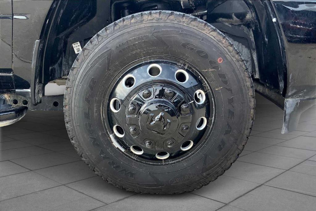 new 2025 Ram 3500 car, priced at $80,665