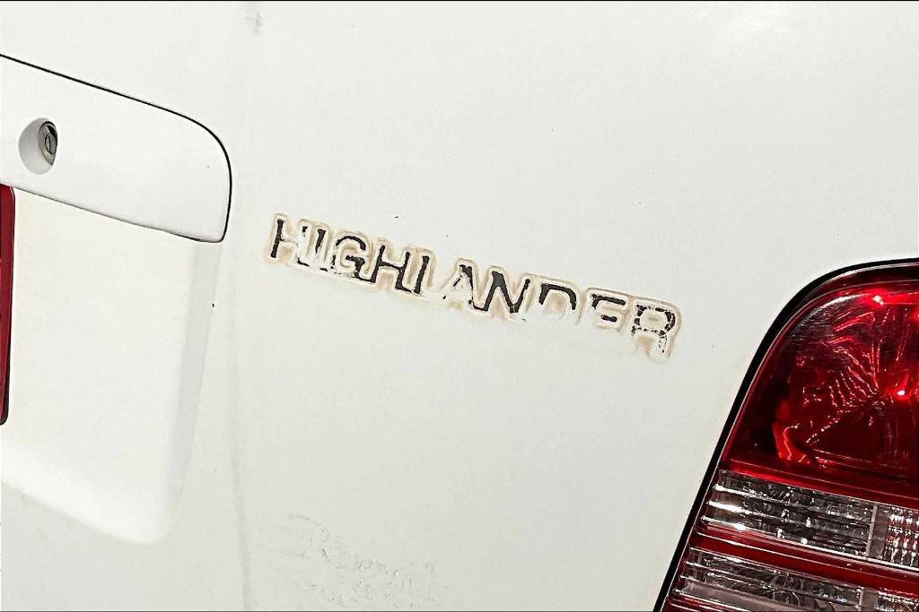 used 2002 Toyota Highlander car, priced at $3,997