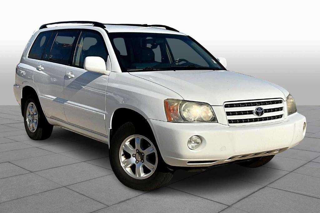 used 2002 Toyota Highlander car, priced at $3,997