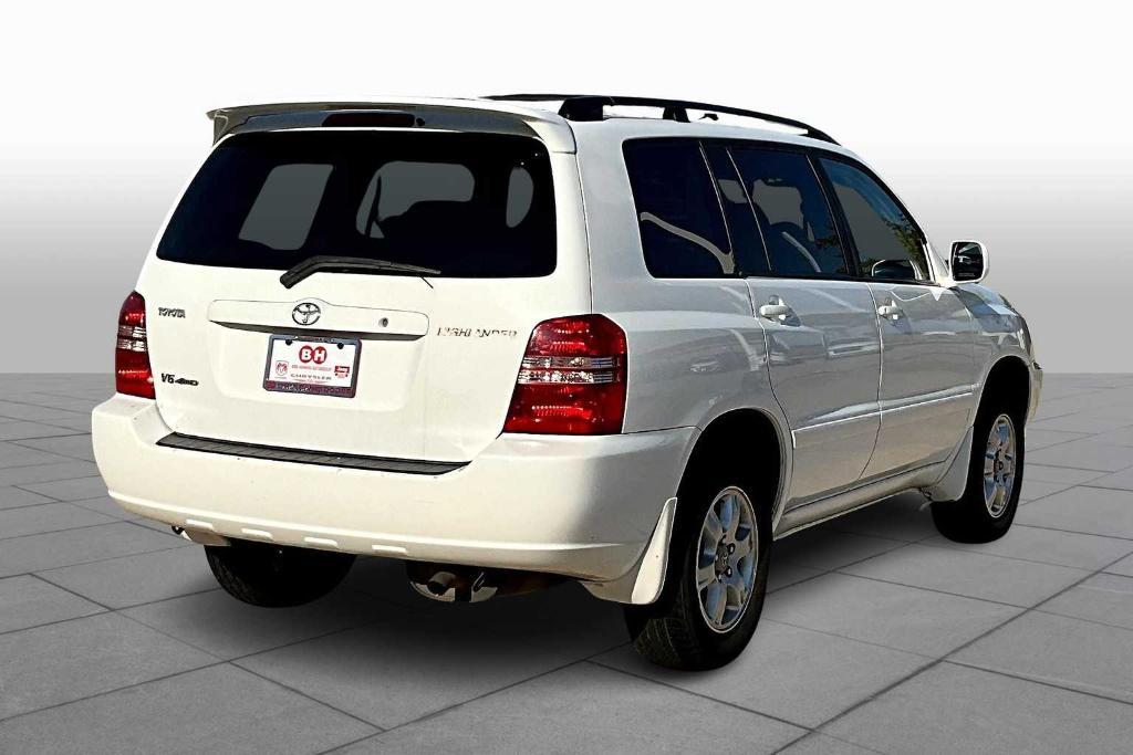 used 2002 Toyota Highlander car, priced at $3,997