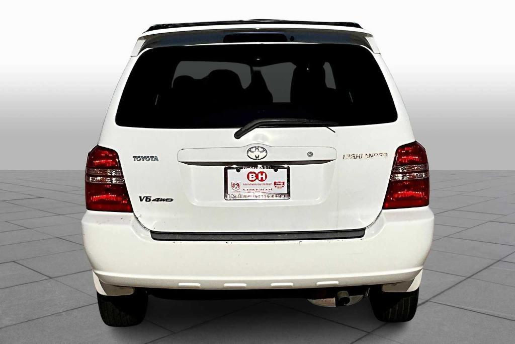 used 2002 Toyota Highlander car, priced at $3,997