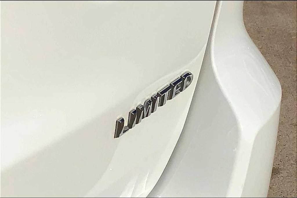 used 2021 Jeep Grand Cherokee car, priced at $28,770