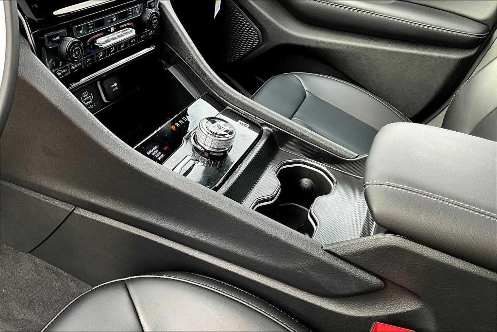 new 2025 Jeep Grand Cherokee car, priced at $43,889