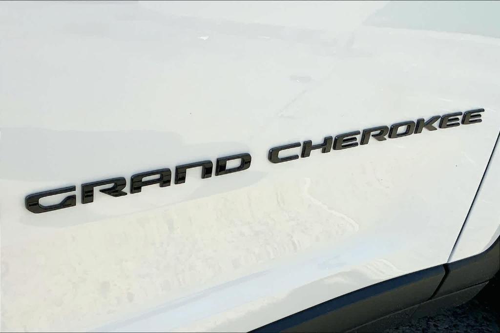 new 2024 Jeep Grand Cherokee car, priced at $39,079