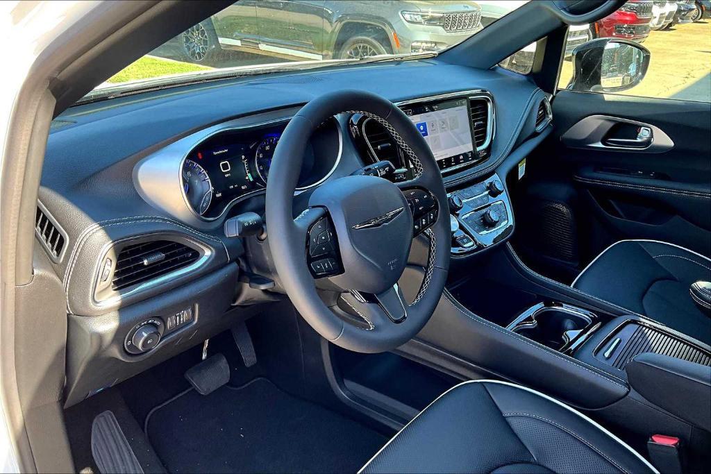 new 2026 Chrysler Pacifica car, priced at $47,090