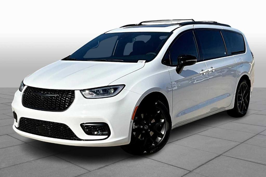 new 2026 Chrysler Pacifica car, priced at $47,090