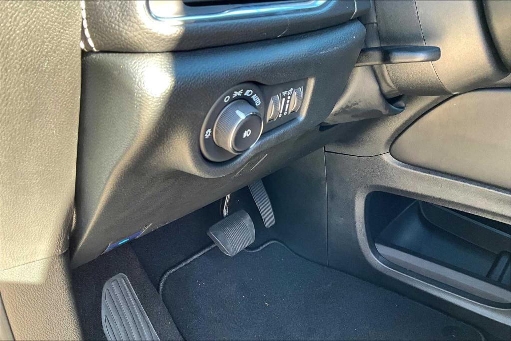 new 2026 Chrysler Pacifica car, priced at $47,090