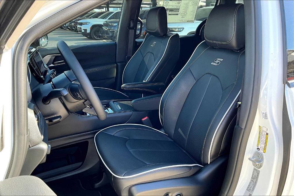 new 2026 Chrysler Pacifica car, priced at $47,090
